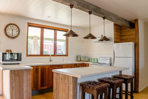 Uniquely Pambula - Pet Friendly Holiday Accomodation - Hotel NSW 3