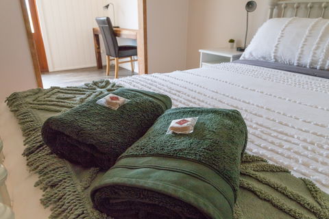 Uniquely Pambula - Pet Friendly Holiday Accomodation - Hotel NSW 9