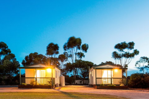 Cummins Caravan & Cabin Park - Hotel NSW 0