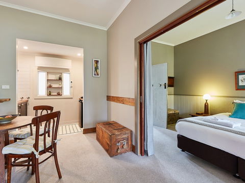 Forrest Guesthouse - Hotel NSW 2