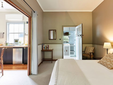 Forrest Guesthouse - Hotel NSW 3