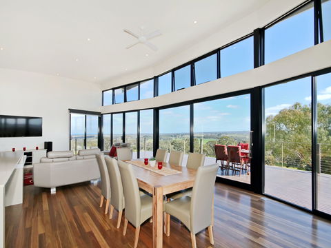 McLaren Eye - Hotel NSW 0