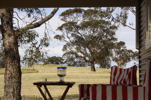 Rabbiters Hut - Hotel NSW 2