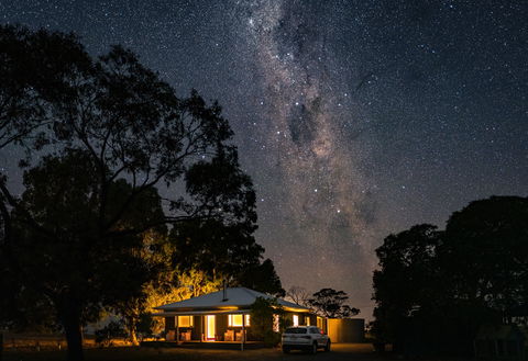 Rabbiters Hut - Hotel NSW 8