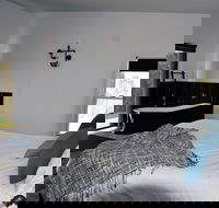 Hickory Moon - Hotel NSW