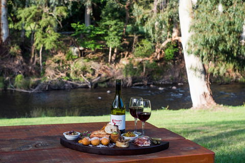 Oscar's On The Yarra - Hotel NSW 1