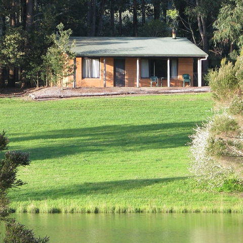 Pemberton Lake View Chalets - Hotel NSW 0