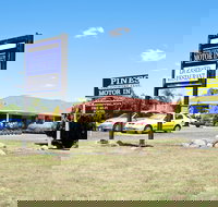 Pines Country Club Motor Inn - Hotel NSW