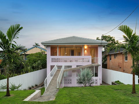 Sunset Beach - Surfside - Hotel NSW 1