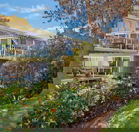Arty Beach House at Lighthouse Beach - Hotel NSW