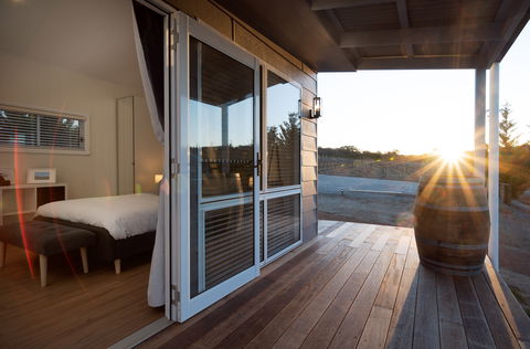 Tallagandra Hill Winery Accommodation - Hotel NSW 0