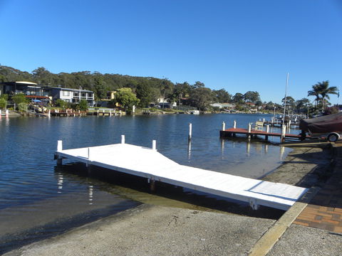 Waterfront Property With Jetty - Hotel NSW 1