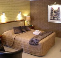 Estelle Kramer Motor Inn