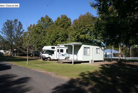 Bingara Caravan Park - Hotel NSW 2