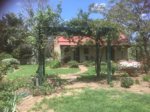 Red Hill Cottage - Hotel NSW 1
