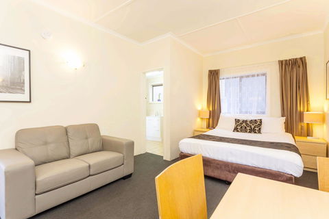 Club Motel And Apartments - Hotel NSW 2