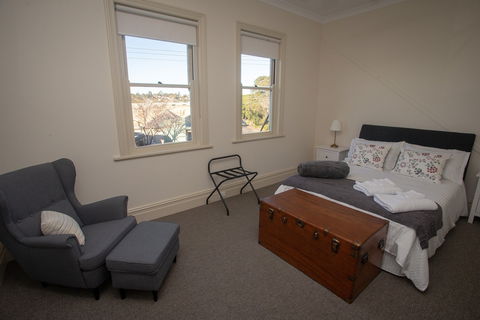 Helensburgh Hotel - Hotel NSW 2