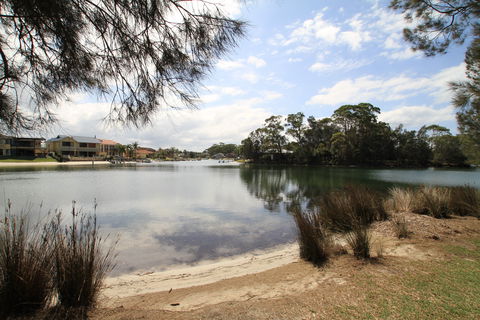 Ray Of Sunshine-Waterfront Reserve - Hotel NSW 1