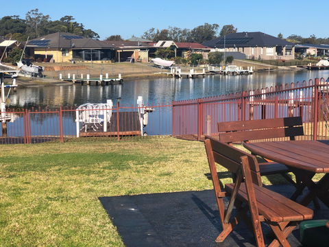 Absolute Waterfront Oasis - Hotel NSW 2