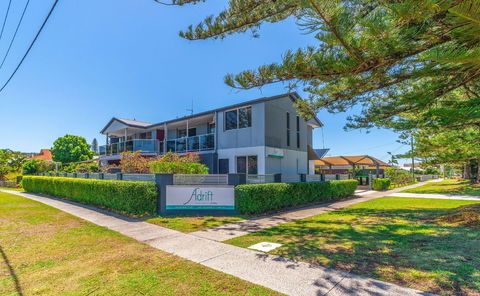 Adrift Apartments - Hotel NSW 1