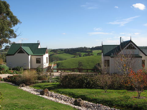 Loves Lane Cottages - Hotel NSW 1