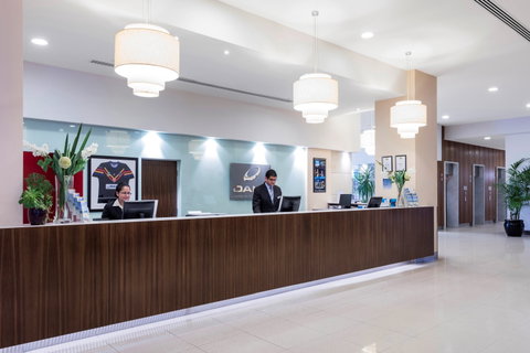 Oaks Glenelg Plaza Pier Suites - Hotel NSW 1