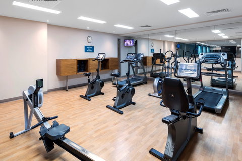 Oaks Glenelg Plaza Pier Suites - Hotel NSW 2