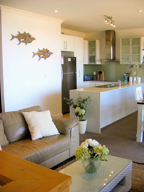 Shearwaters Apartment - Hotel NSW 1