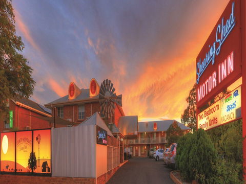 Shearing Shed Motor Inn - Open - Hotel NSW 1