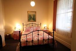 Isabella At Kyneton - Hotel NSW 4