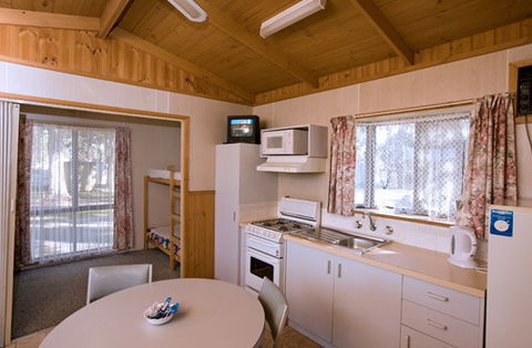 Shady Acres Caravan Park Ballarat - Hotel NSW 4