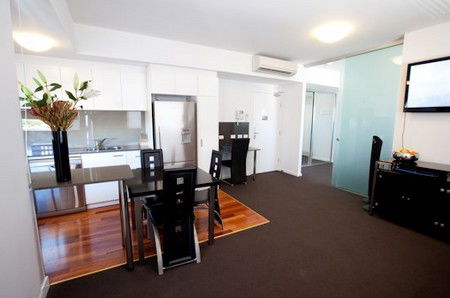 Honeysuckle Executive Apartments - Hotel NSW 3