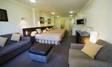 Quaife's - Hotel NSW 3