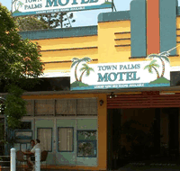 Town Palms Motel - Hotel NSW