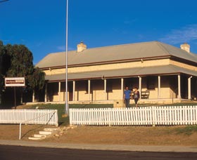 Irwin District Museum - Hotel NSW 0
