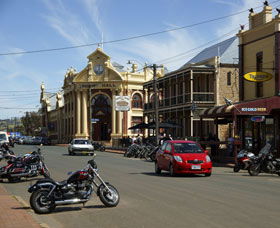 York Town Hall - Hotel NSW 0