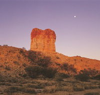 Chambers Pillar Historical Reserve - Hotel NSW