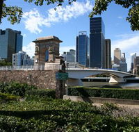 Former Victoria Bridge Abutment Memorial - Hotel NSW