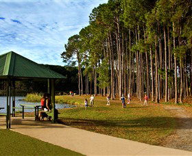 Pizzey Park - Hotel NSW 0