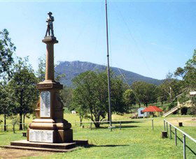 Maroon State School War Memorial - Hotel NSW 0