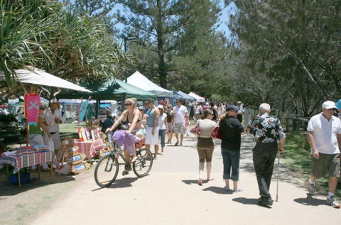 Coolangatta Beachfront Markets - Hotel NSW 5