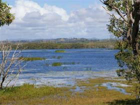 Lake Barfield - Hotel NSW 0