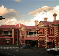 Historic Walk Through Mort Estate - Hotel NSW
