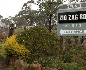 Zig Zag Rd Winery - Hotel NSW 3