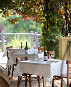 Kellybrook Winery, Kelly Brothers Cider & Riders Brew Co. - Hotel NSW 3