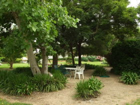 Harrow Gardens - Hotel NSW 3