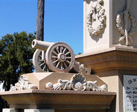 Boer War Memorial And Park, Allora - Hotel NSW 2