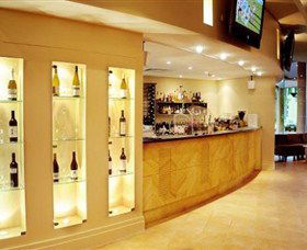 Finz Restaurant And Bar - Hotel NSW 0