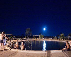 Lightning Ridge Bore Baths - Hotel NSW 1