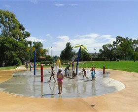 Elston Park Water Park - Hotel NSW 2